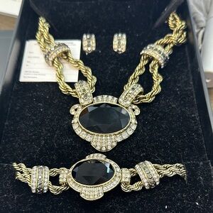 HEIDI DAUS Elegant Gold and Black Jewelry Set